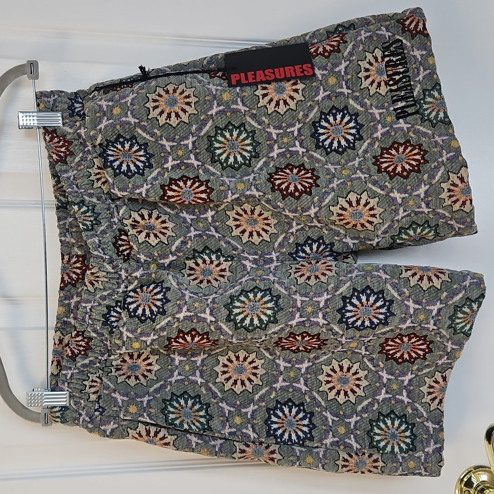 PLEASURES COFFER SHORTS